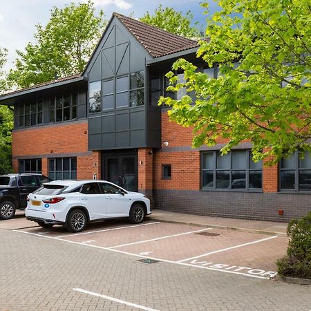 Homely - Watford Premier Apartments Exterior foto