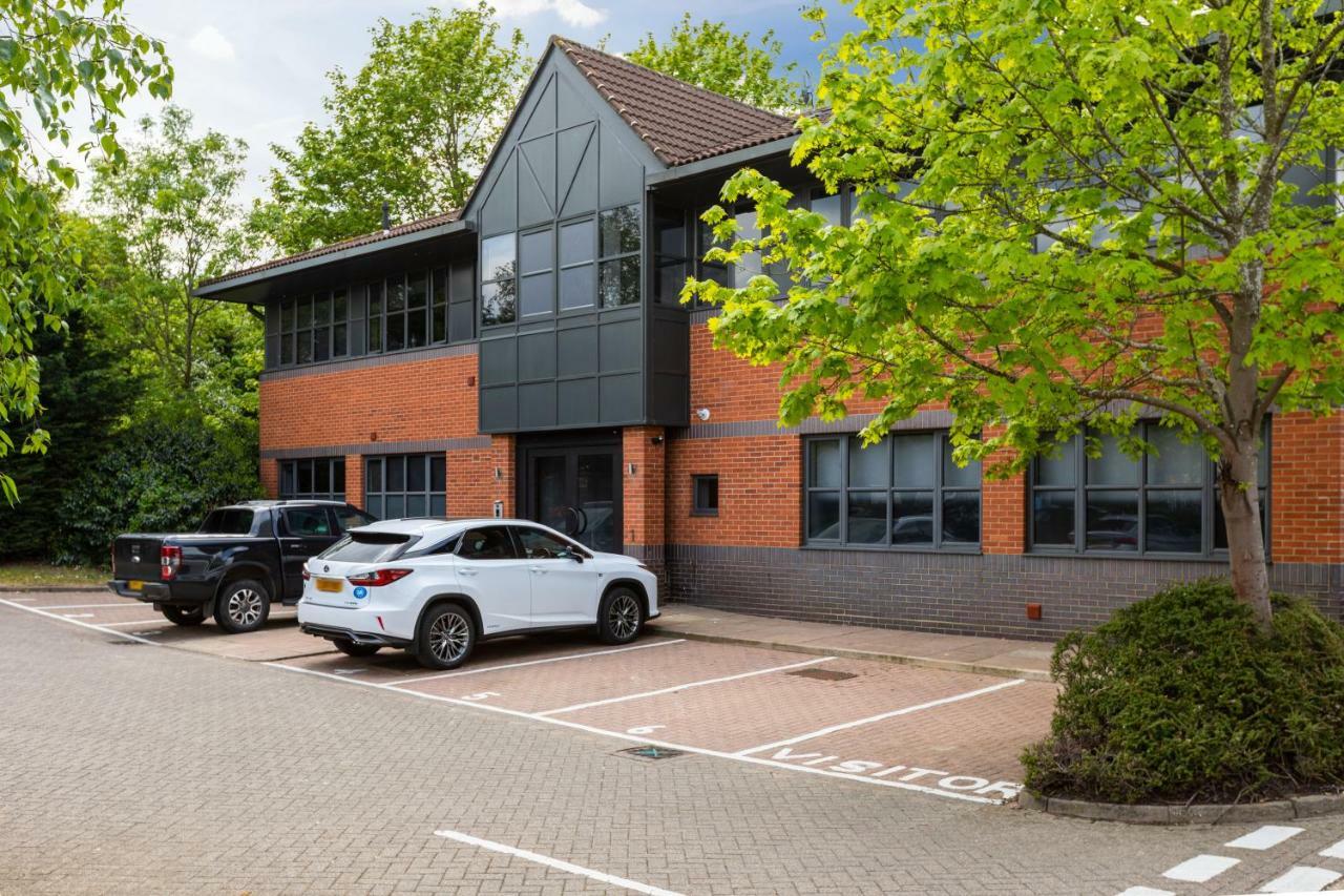 Homely - Watford Premier Apartments Exterior foto